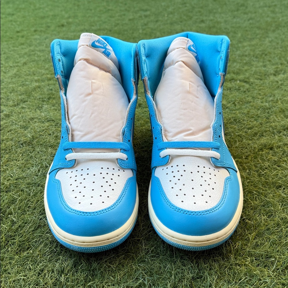 Air Jordan 1 Retro High OG - Picture 2 of 5